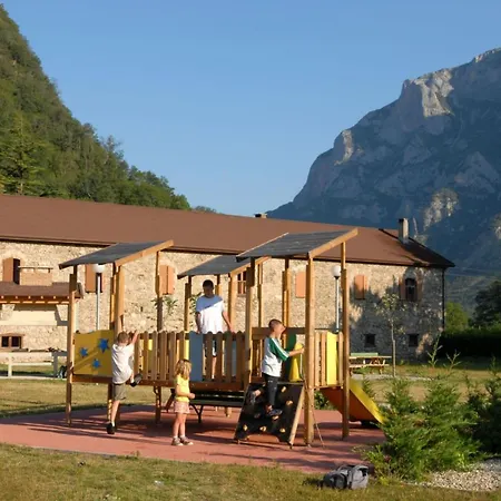 Les Cabannes 3p 7 Semesteranläggning (resort) Les Cabannes (Ariege)