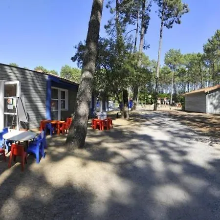 Semesteranläggning (resort) Les Cabannes 3p 7